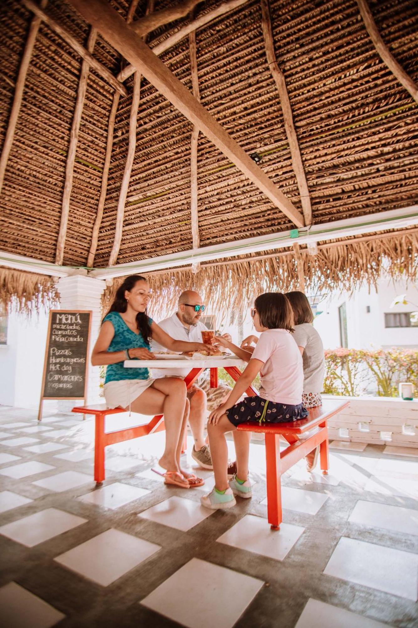Hotel Bungalows Marbella Costa Esmeralda Monte Gordo Ngoại thất bức ảnh